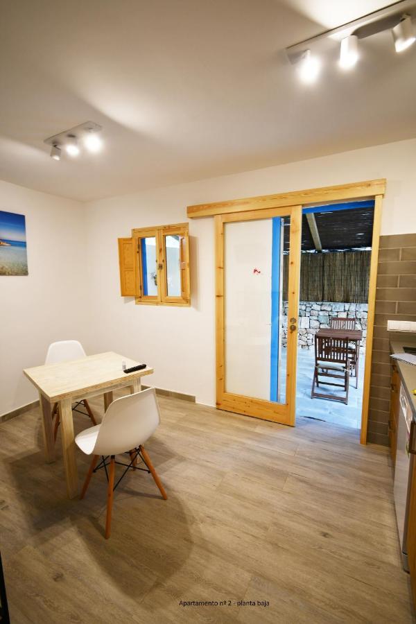 Apartamentos Cas Xurrac Es Calo  Bagian luar foto